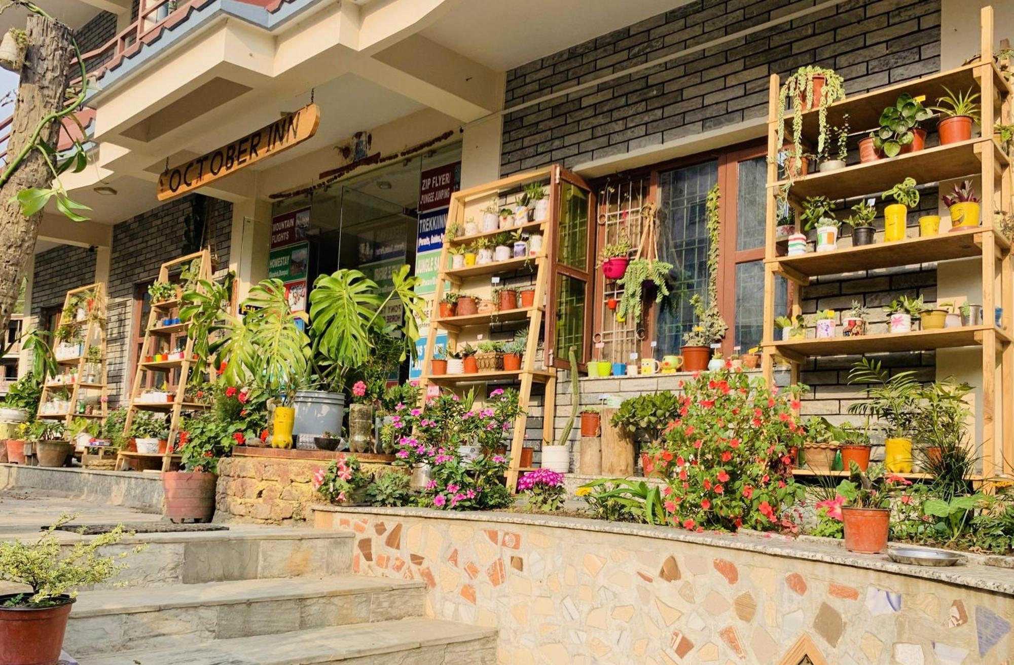 Hotel October Inn Pokhara Exterior foto